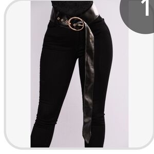 🫶🏽Black/Gold tone belt